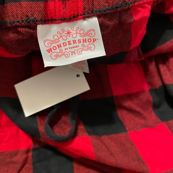 Christmas pjs
Wondershop Buffalo Plaid 2 pc sleep wear - Picture 2 of 14